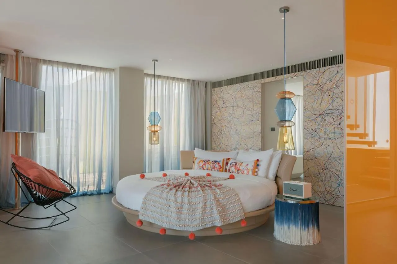 W Ibiza Otel Santa Eularia des Riu
