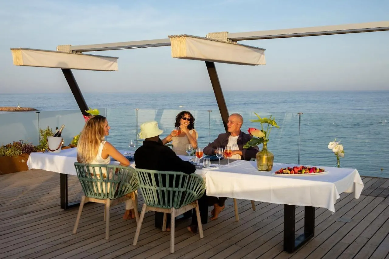 W Ibiza Hotel Santa Eularia des Riu 5*,