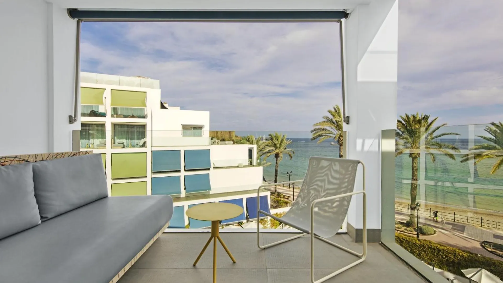 W Ibiza Otel Santa Eularia des Riu