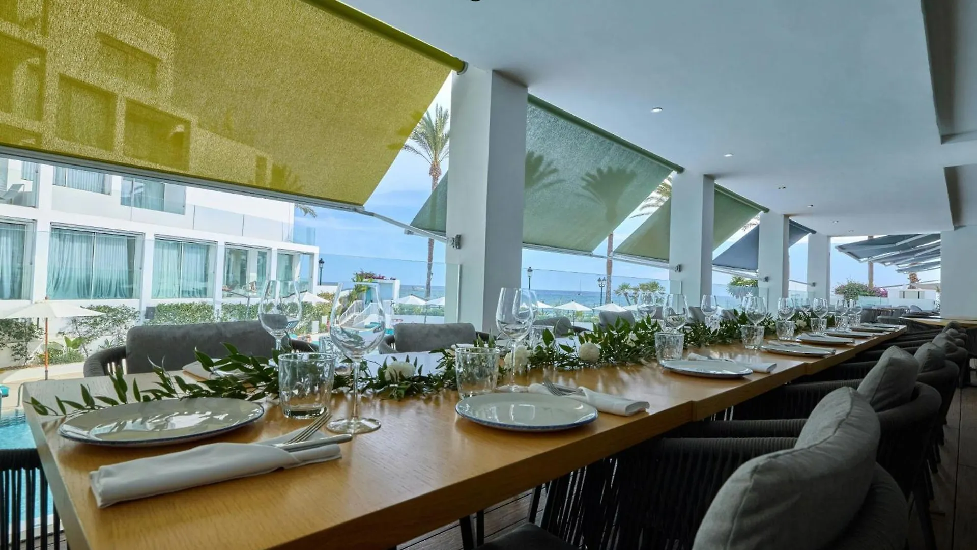 W Ibiza Otel Santa Eularia des Riu
